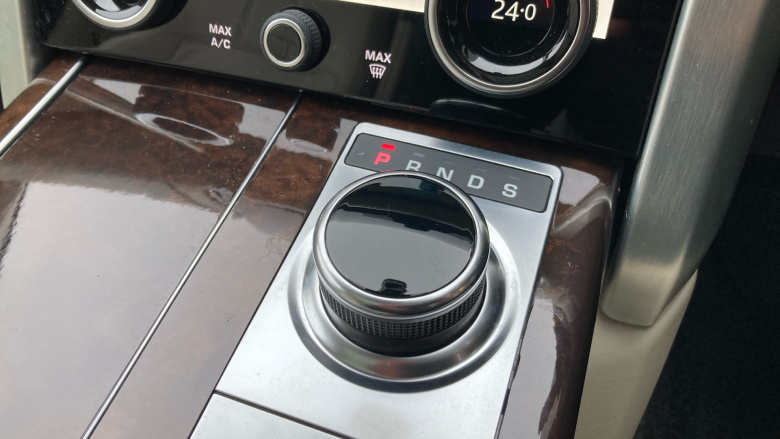 Land Rover Range Rover 2.0 P400e Vogue 4dr Auto Estate